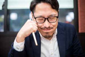 鈴木隆祐(青春グルメ)のwikiプロフ！年収と出身高校・大学を調査！